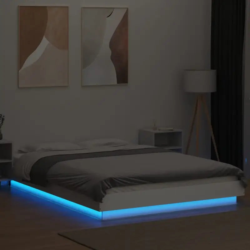 Bed met RGB LED-verlichting en bewerkt hout voor een stabiele nachtrust - Bedden & bedframes