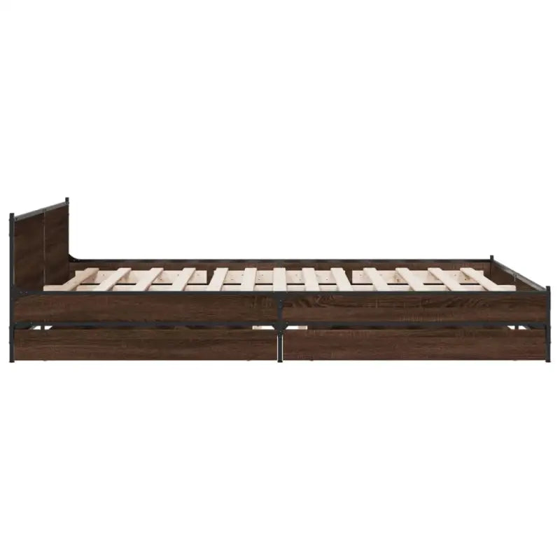 Bedframe met metalen poten en multiplex lattenbodem van bewerkt hout - Bedden & bedframes