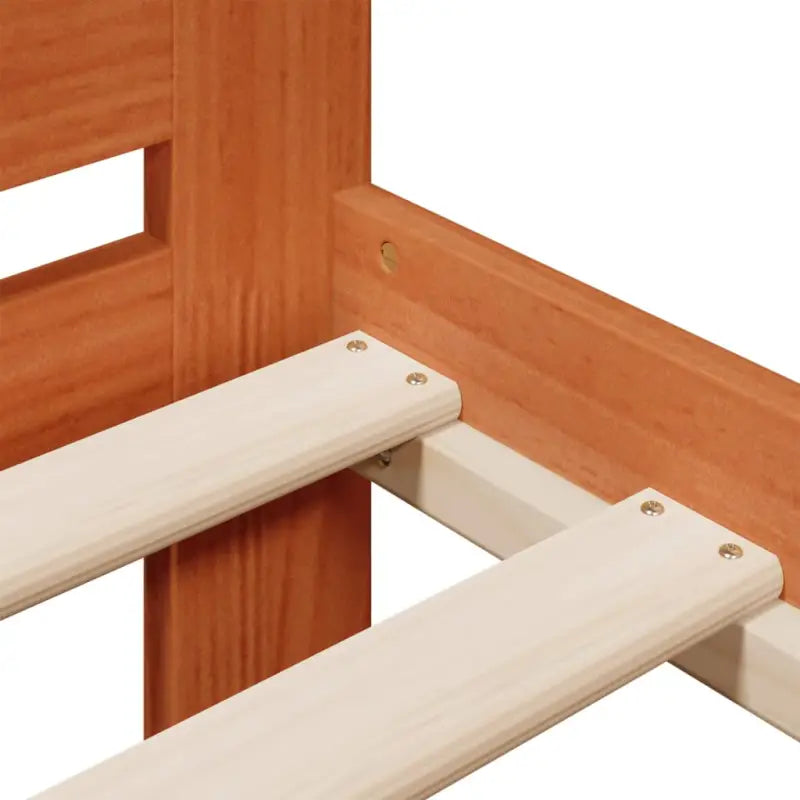 Bedframe van massief grenenhout voor een goede nachtrust - Bedden & bedframes