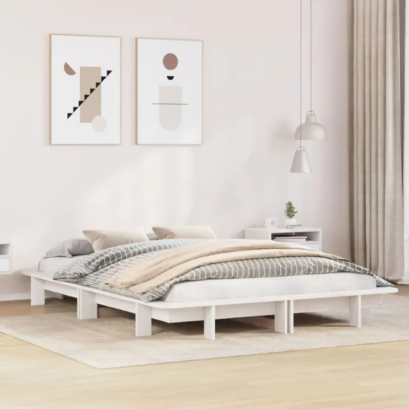 Bedframe van massief grenenhout voor een stabiele en duurzame slaapkamer - Wit / 135 x 190 cm - Bedden & bedframes