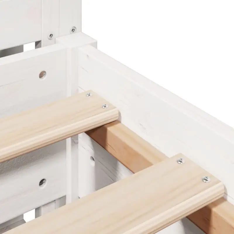 Bedframe van massief grenenhout voor een stabiele nachtrust - Bedden & bedframes