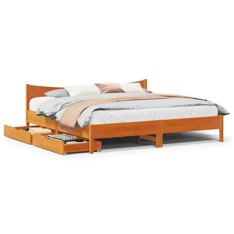 Bedframe van massief grenenhout voor een stabiele nachtrust - Wasbruin / 200 x 200 cm - Bedden & bedframes