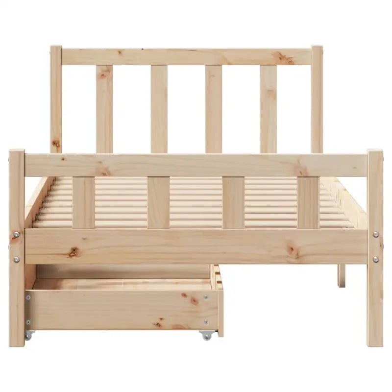 Bedframe van massief grenenhout voor een stevige en duurzame slaapplek - Bedden & bedframes
