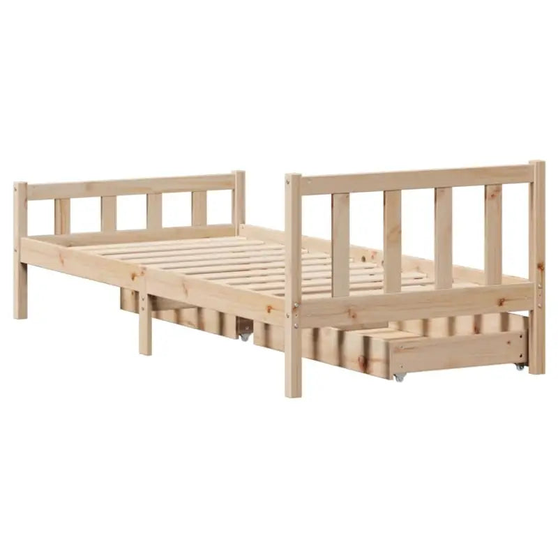 Bedframe van massief grenenhout voor een stevige en duurzame slaapplek - Bedden & bedframes