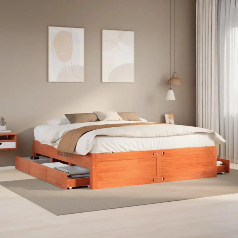 Bedframe van massief grenenhout voor stevige en duurzame slaapcomfort - Wasbruin / 200 x 200 cm - Bedden & bedframes