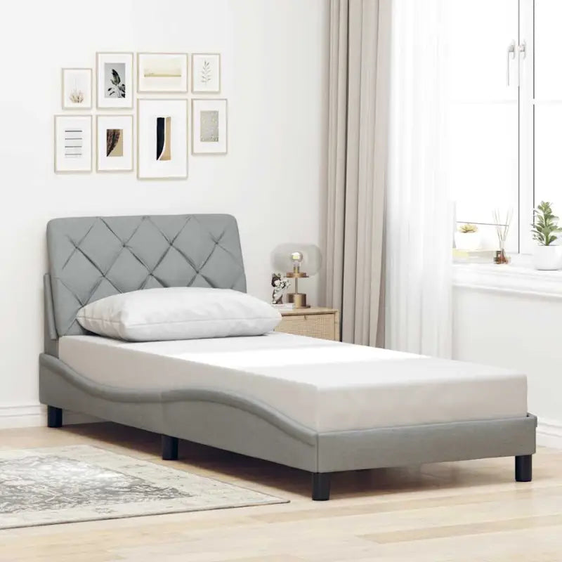 Donkerbruin bedframe met ademend vermogen en comfortabel polyesterstof - Lichtgrijs / 90 x 190 cm - Bedden & bedframes