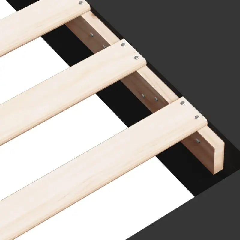 Duurzaam bedframe van bewerkt hout voor een comfortabele slaapkamer - Bedden & bedframes