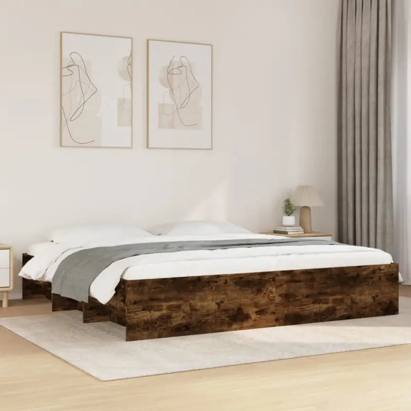 Duurzaam bedframe van bewerkt hout voor een goede nachtrust - Gerookt eiken / 200 x 200 cm - Bedden & bedframes