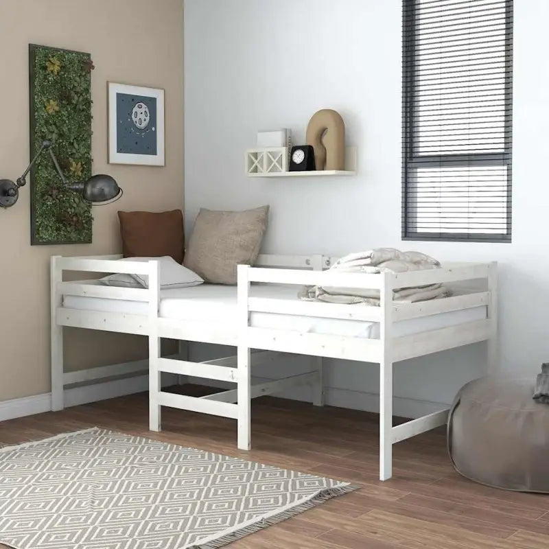 Houten bedframe in massief grenenhout voor extra ruimte in kleine kamers - Bedden & bedframes