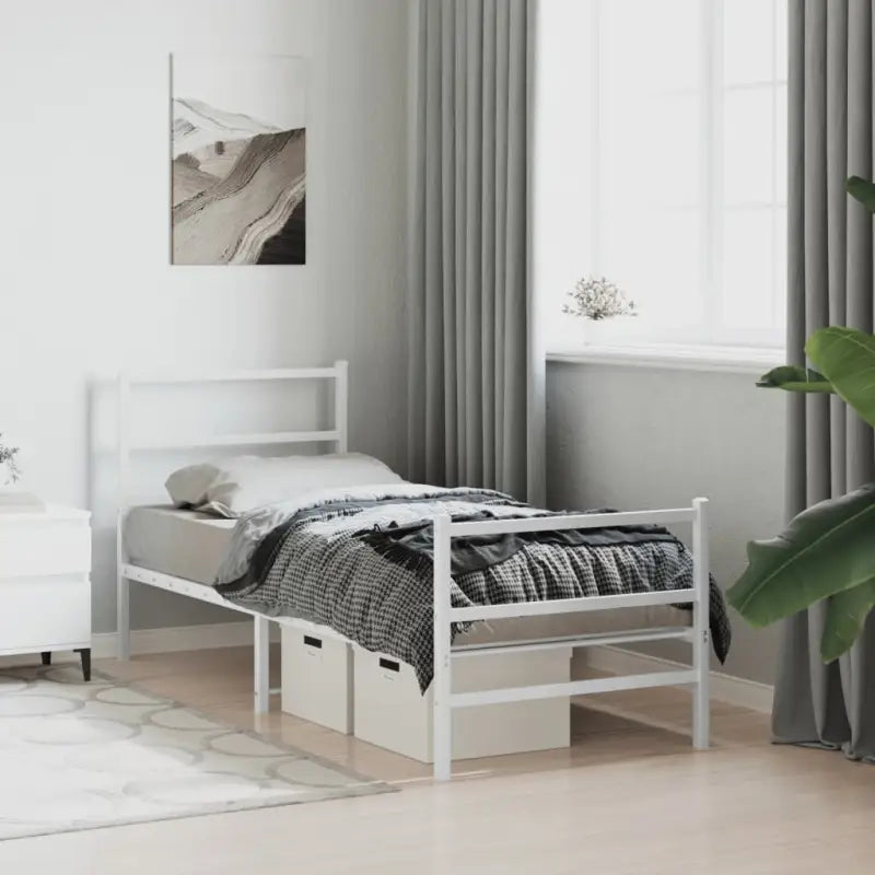 Klassiek metalen bedframe met extra opbergruimte en metalen latten - Bedden & bedframes