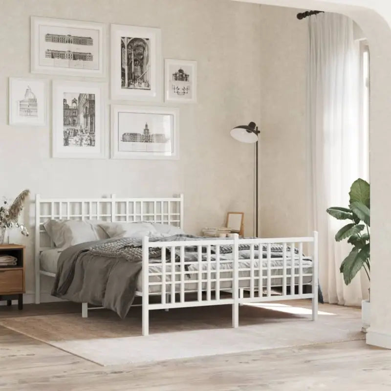 Klassiek metalen bedframe met extra opbergruimte en metalen latten - Wit / 140 x 200 cm / met hoofdbord & voetbord