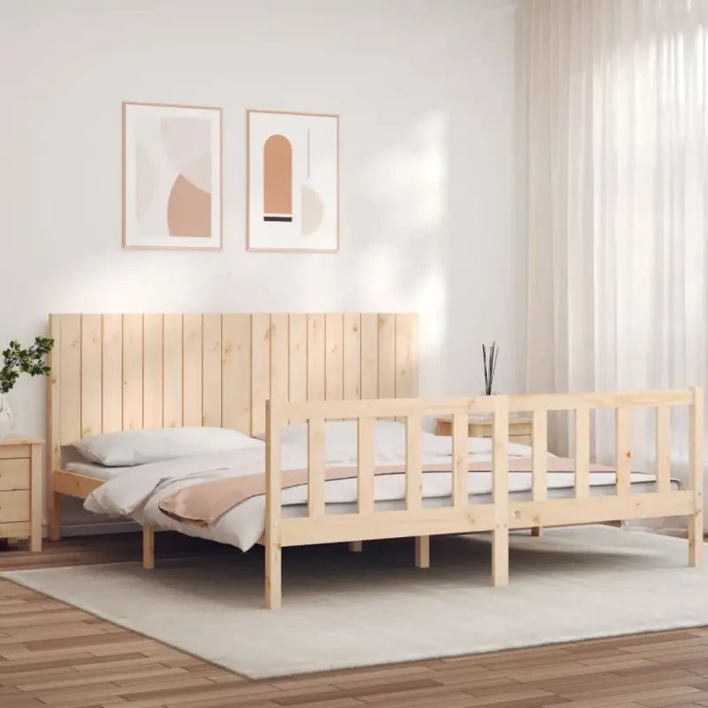 Massief Grenenhout Bedframe voor Een Natuurlijke en Decoratieve Slaapkamer - Naturel / 180 x 200 cm - Bedden & bedframes