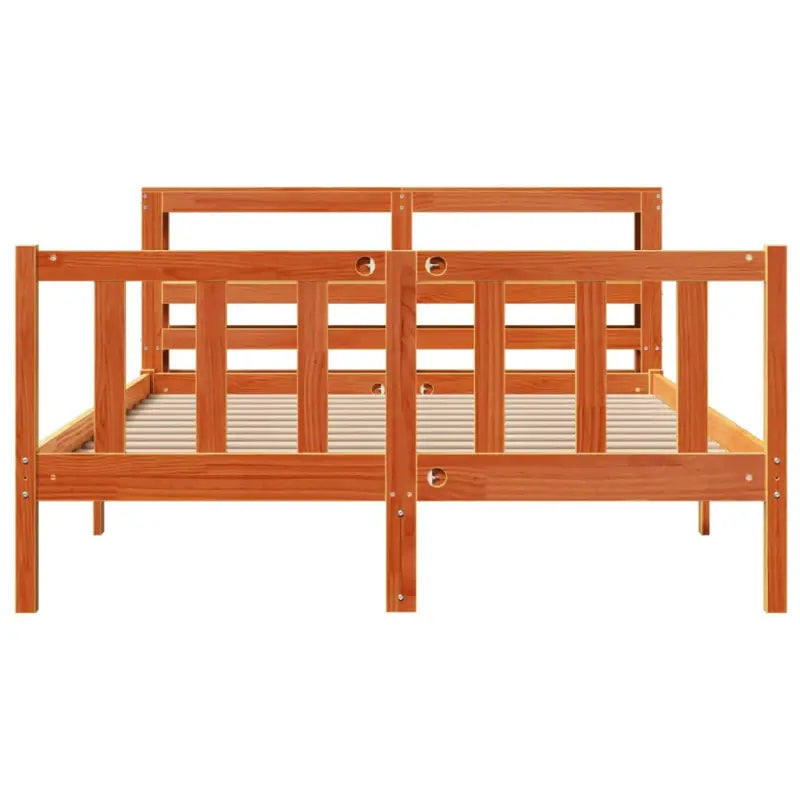 Massief Grenenhouten Bedframe voor een Natuurlijke en Decoratieve Look - Bedden & bedframes
