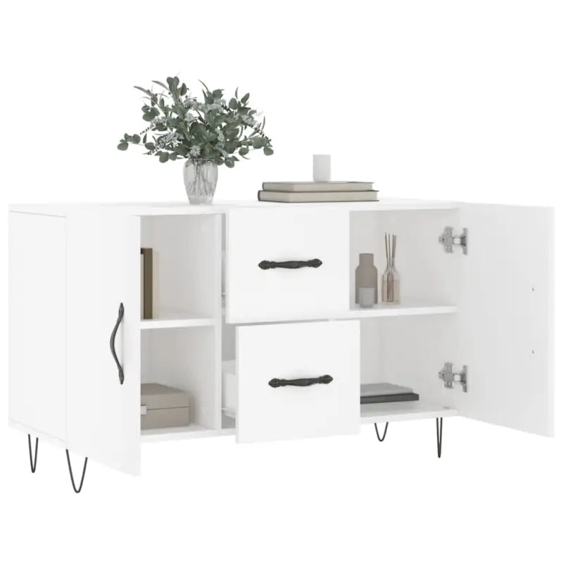 Modern dressoir met metalen poten en bewerkt hout voor een tijdloze uitstraling - Dressoirs & buffetkasten