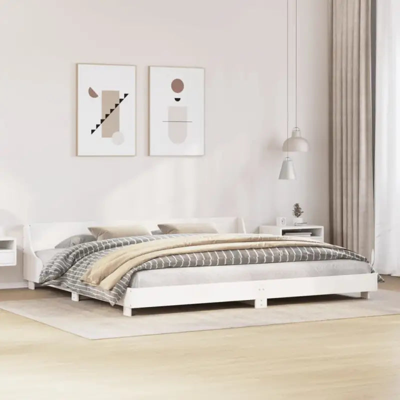 Moderne houten bedframe van massief grenenhout voor een strakke slaapkamer - Wit / 180 x 200 cm - Bedden & bedframes