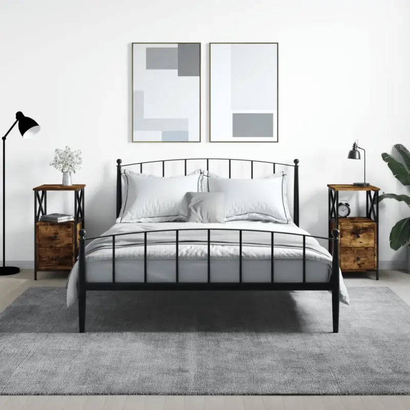 Nachtkastjes met bewerkt hout en verstelbare poten voor een tijdloze uitstraling - Nachtkastjes