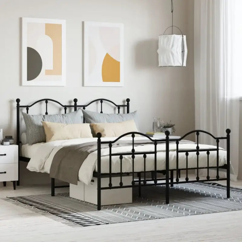 Robuust metalen bedframe met extra opbergruimte en tijdloos design - Zwart / 140 x 190 cm / met hoofdbord & voetbord