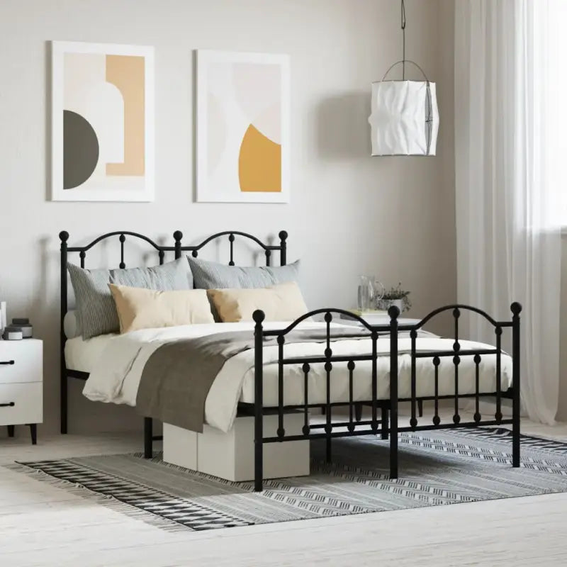 Robuust metalen bedframe met extra opbergruimte en tijdloos design - Zwart / 120 x 200 cm / met hoofdbord & voetbord