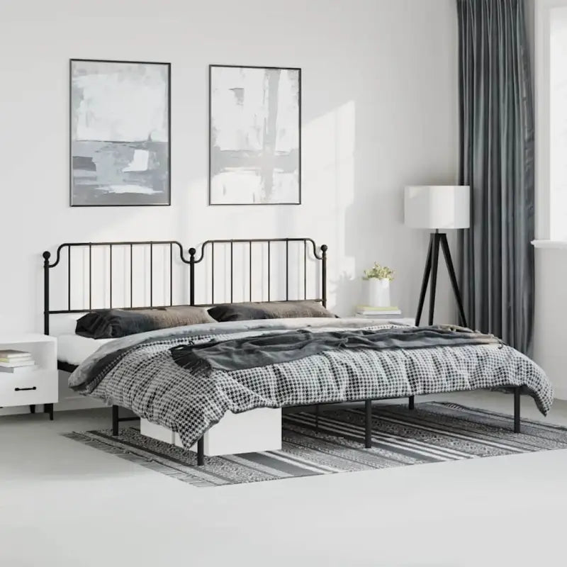 Robuust metalen bedframe met tijdloos design en extra opbergruimte - Zwart / 193 x 203 cm / met hoofdbord - Bedden &