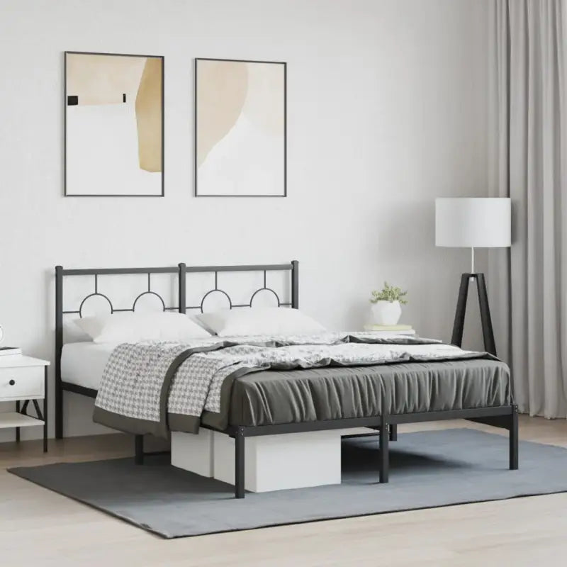 Robuust metalen bedframe met tijdloos design en extra opbergruimte - Zwart / 140 x 190 cm / met hoofdbord - Bedden &