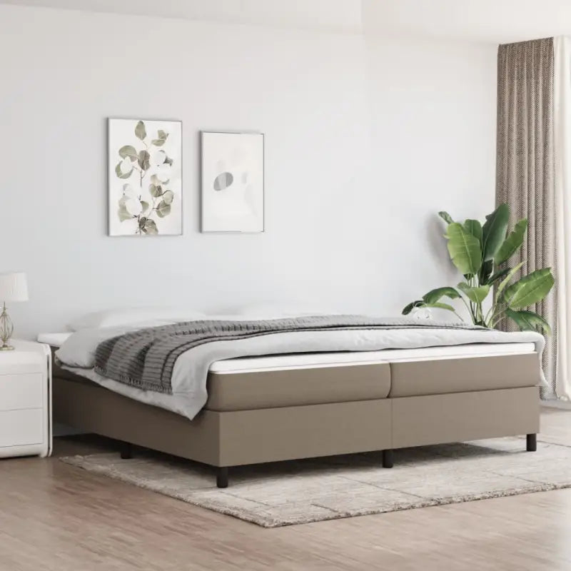 Stijlvol bedframe met multiplex lattenbodem voor optimale slaapkwaliteit - Taupe / 200 x 200 cm / 35 cm - Bedden &