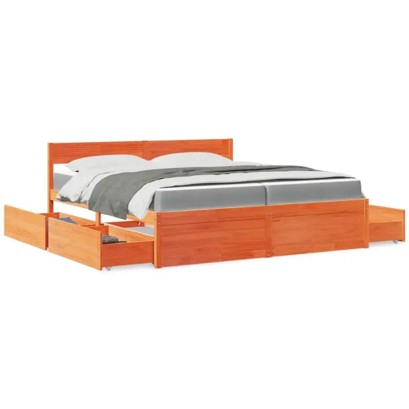 Tijdloos bedframe van massief grenenhout voor je slaapkamer - Wasbruin / 200 x 200 cm - Bedden & bedframes