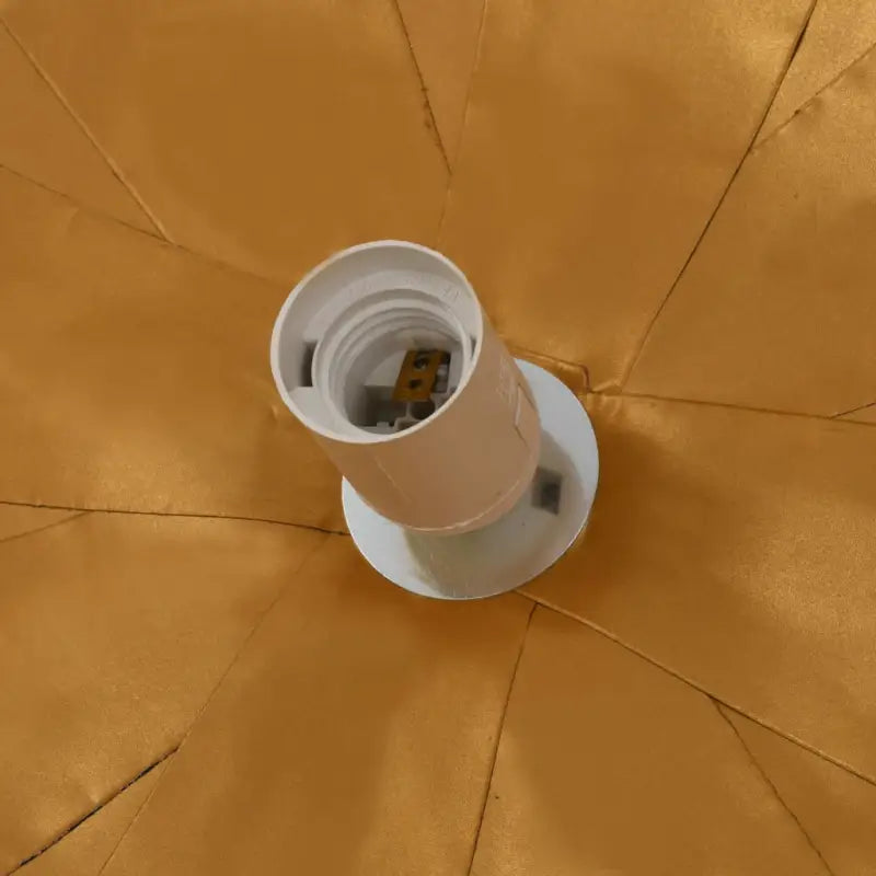 Warme sfeer met unieke hanglamp van kraftpapieren draad - Lampen