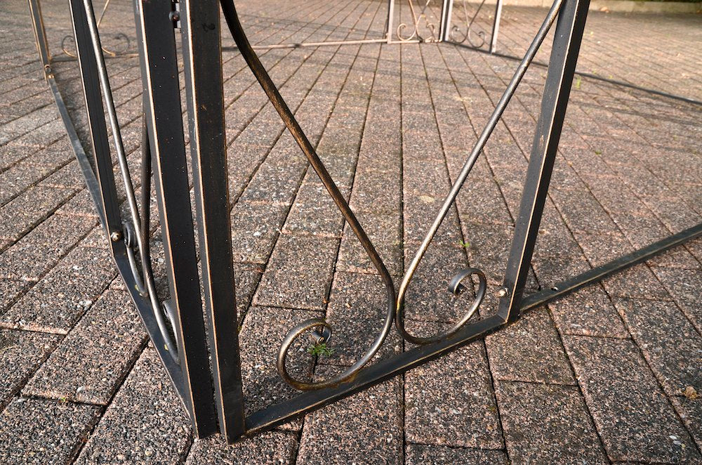 Rozenpaviljoen Manja bronzen bronze