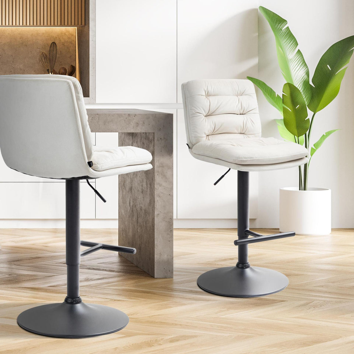 Set van 2 barkrukken Damar fluweel creme,zwart creme