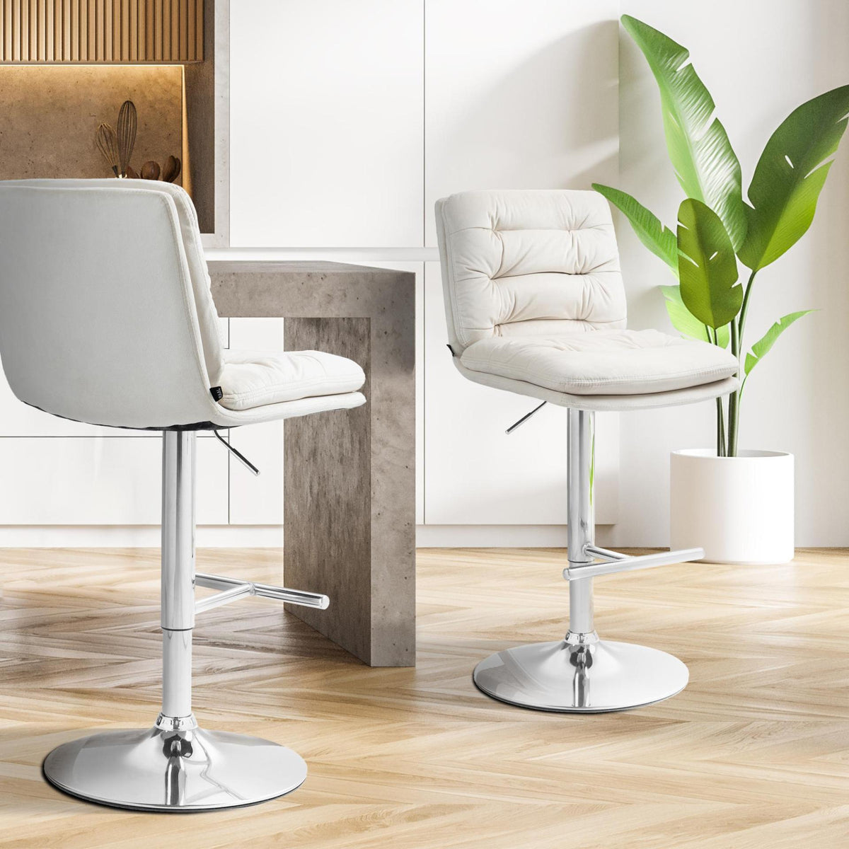 Set van 2 barkrukken Damar fluweel creme,chroom creme