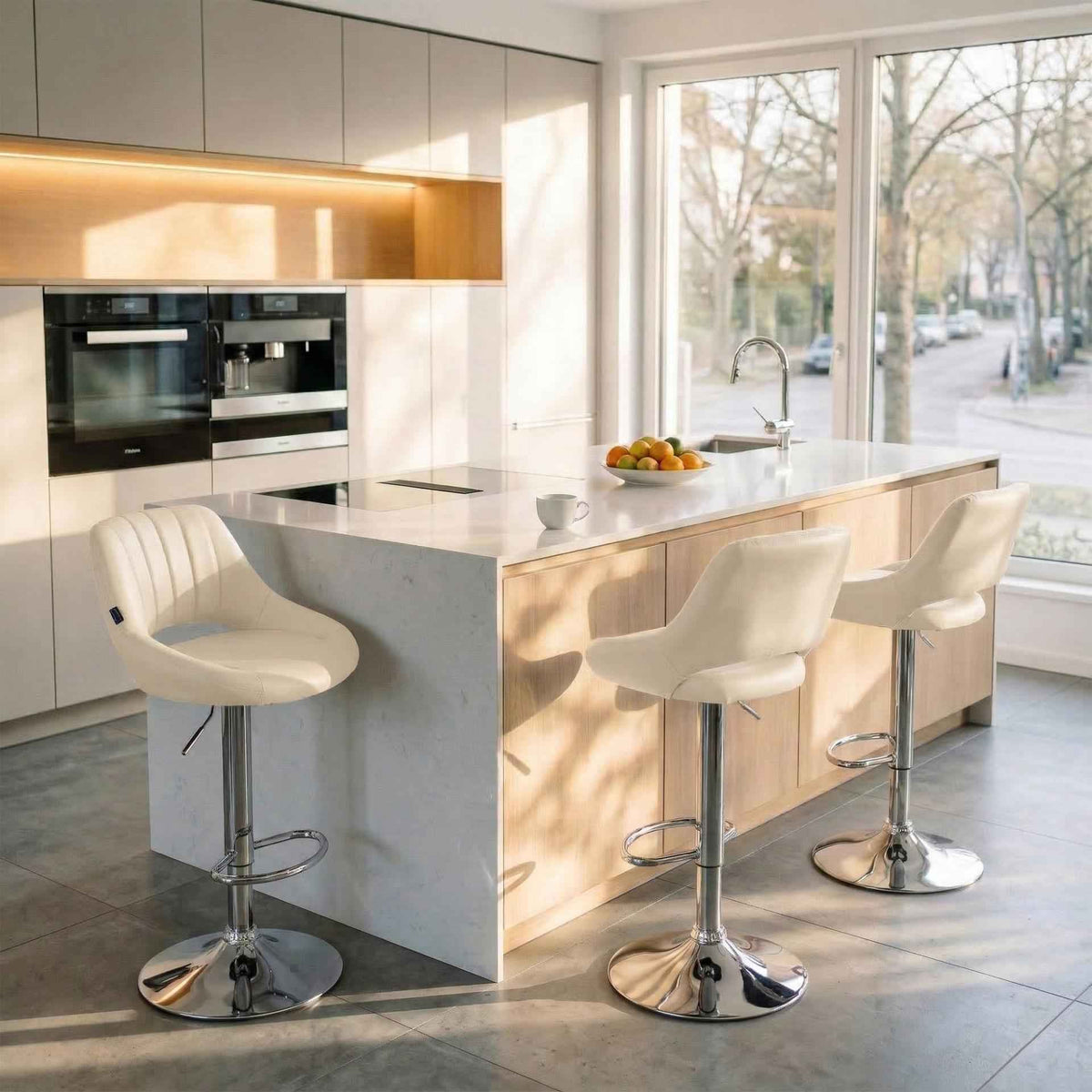 Barkruk Milet kunstleer creme,chroom creme
