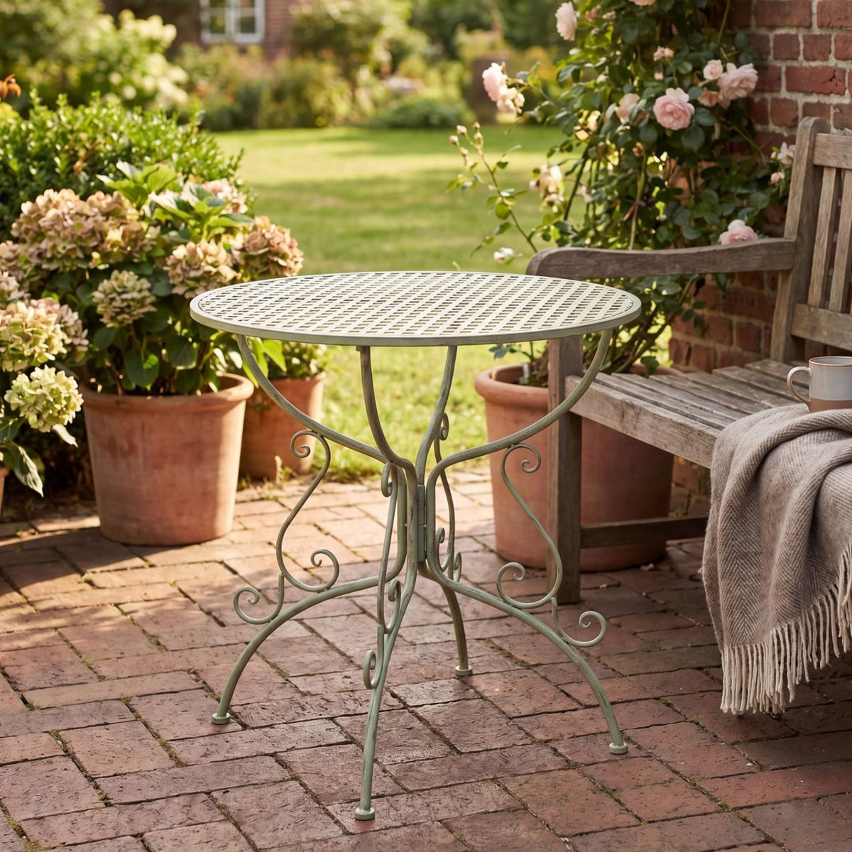 IJzeren tafel Amanda antiek/groen antik-grün