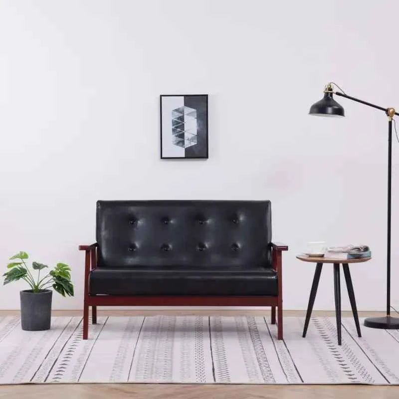 Banken met houten frame en kunstleer voor een retro woonkamer sfeer