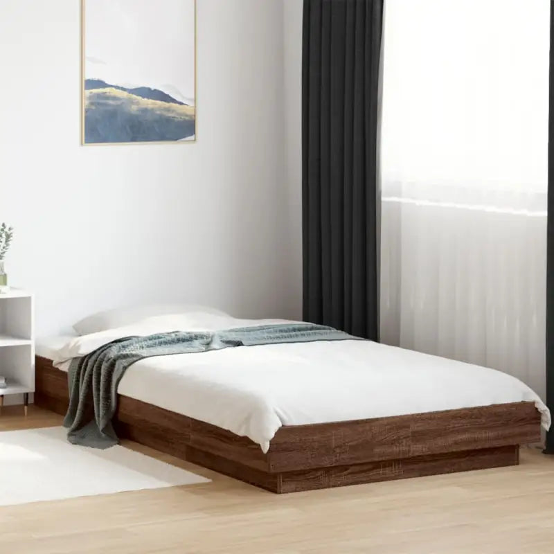 Bed met RGB LED-verlichting en bewerkt hout voor een stabiele nachtrust - Bruin / 75 x 190 cm - Bedden & bedframes