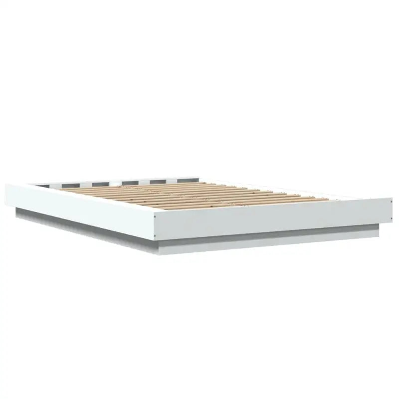 Bed met RGB LED-verlichting en bewerkt hout voor een stabiele nachtrust - Bedden & bedframes