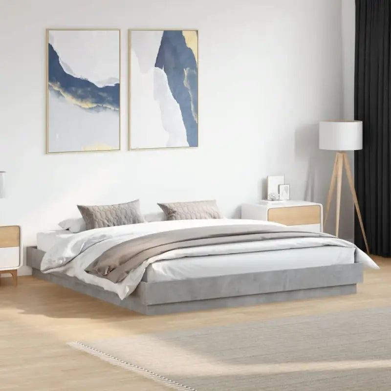 Bedframe in Grijs Sonoma met duurzaam bewerkt hout voor comfortabele nachten - Betongrijs / 180 x 200 cm - Bedden &