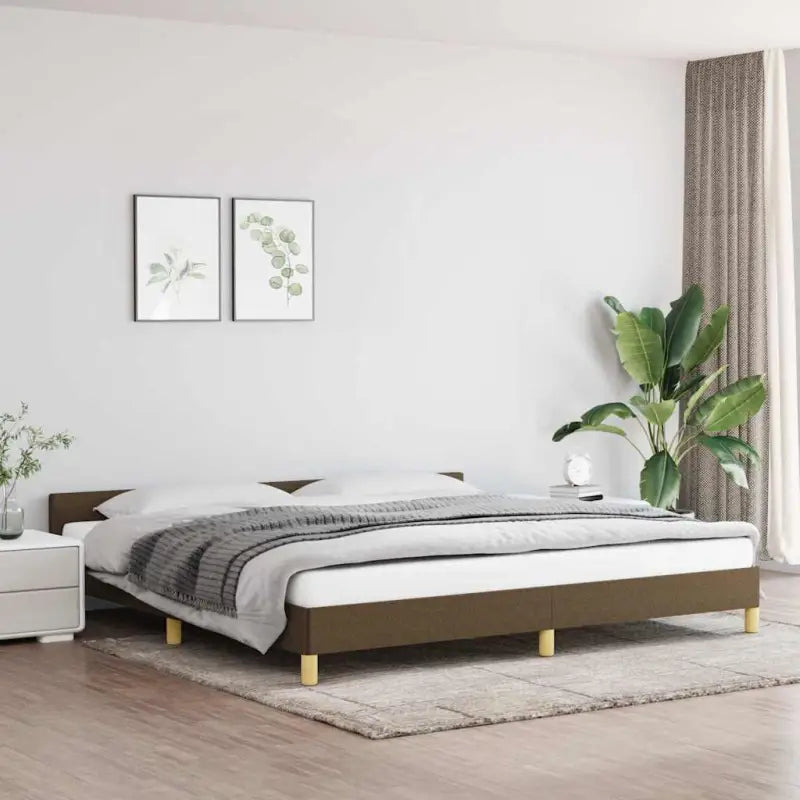 Bedframe met hoofdeinde en multiplex lattenbodem voor comfortabele nachtrust - Donkerbruin / 200 x 200 cm - Bedden &