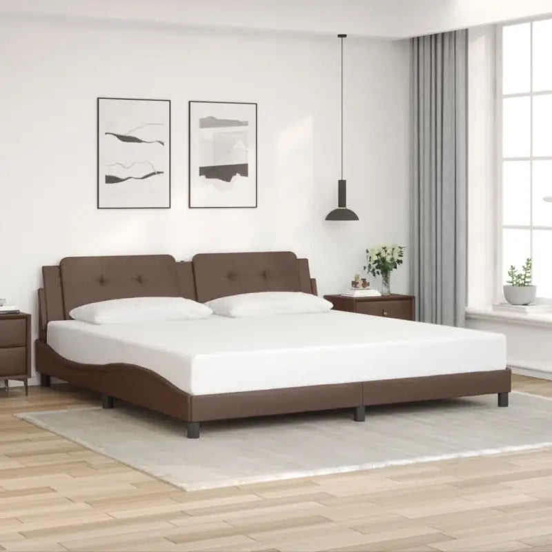 Bedframe met hoofdeinde in grijs materiaal en multiplex lattenbodem - Bruin / 200 x 200 cm - Bedden & bedframes