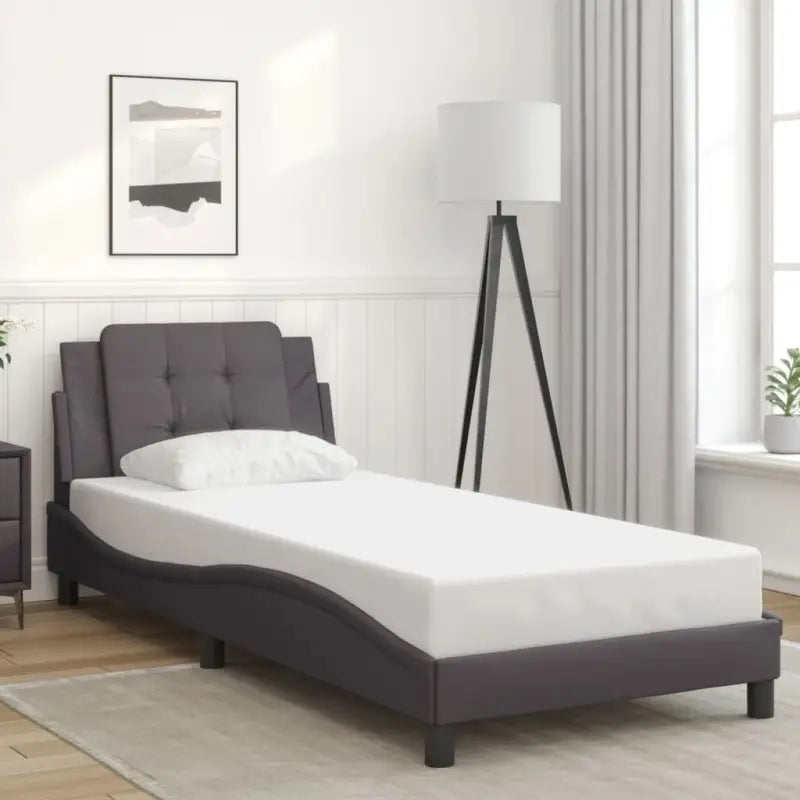Bedframe met hoofdeinde in grijs materiaal en multiplex lattenbodem - Grijs / 100 x 200 cm - Bedden & bedframes