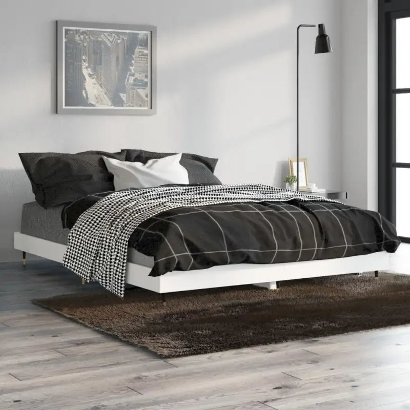 Bedframe met metalen poten en multiplex lattenbodem van bewerkt hout - Wit / 135 x 190 cm - Bedden & bedframes