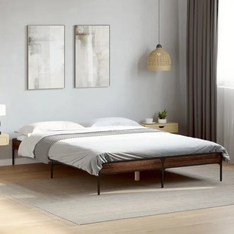 Bedframe met metalen poten en multiplex lattenbodem van bewerkt hout - bruin eikenkleur / 135 x 190 cm / 30 cm - Bedden