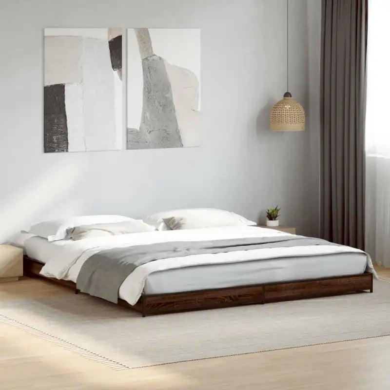 Bedframe met metalen poten en multiplex lattenbodem van bewerkt hout - bruin eikenkleur / 200 x 200 cm / 14.5 cm