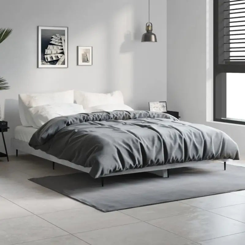 Bedframe met metalen poten en multiplex lattenbodem voor goede nachtrust - Betongrijs / 140 x 190 cm - Bedden &