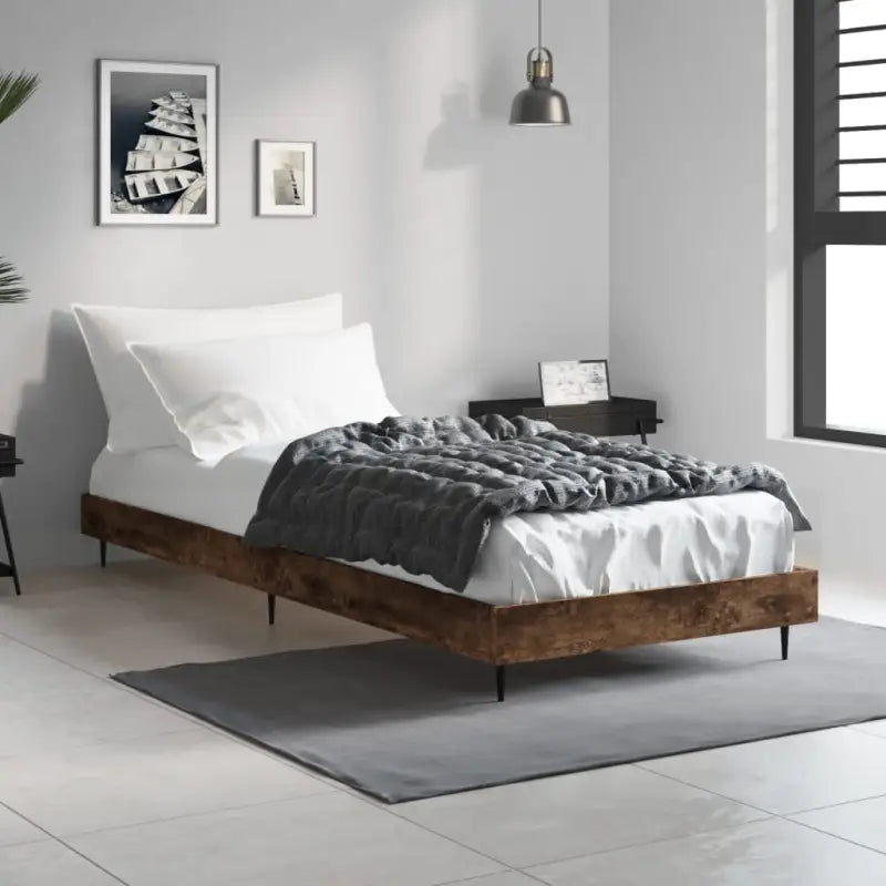 Bedframe met metalen poten en multiplex lattenbodem voor goede nachtrust - Gerookt eiken / 75 x 190 cm - Bedden &