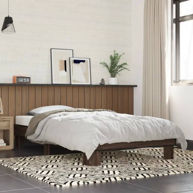Bedframe met multiplex lattenbodem van bewerkt hout voor stevige slaap - bruin eikenkleur / 100 x 200 cm - Bedden &