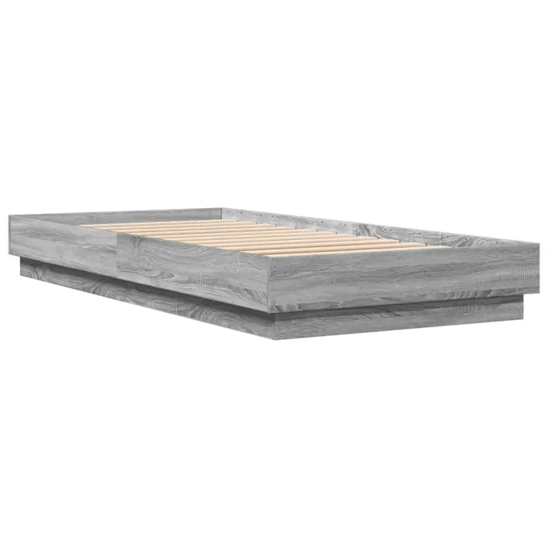 Bedframe van bewerkt hout in grijs sonoma voor een stabiele slaapkamer - Bedden & bedframes