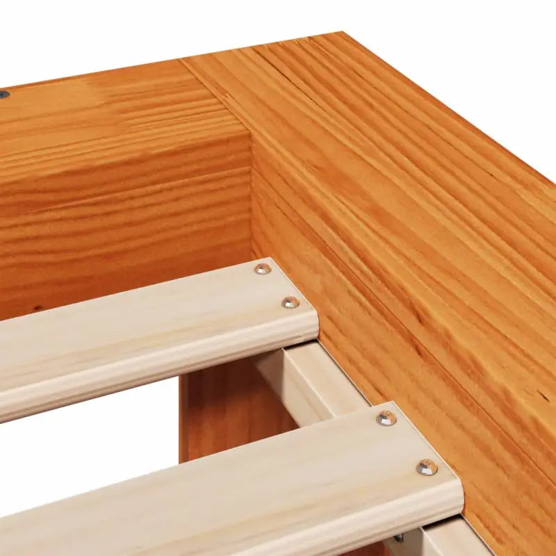 Bedframe van massief grenenhout met extra opbergruimte - Bedden & bedframes