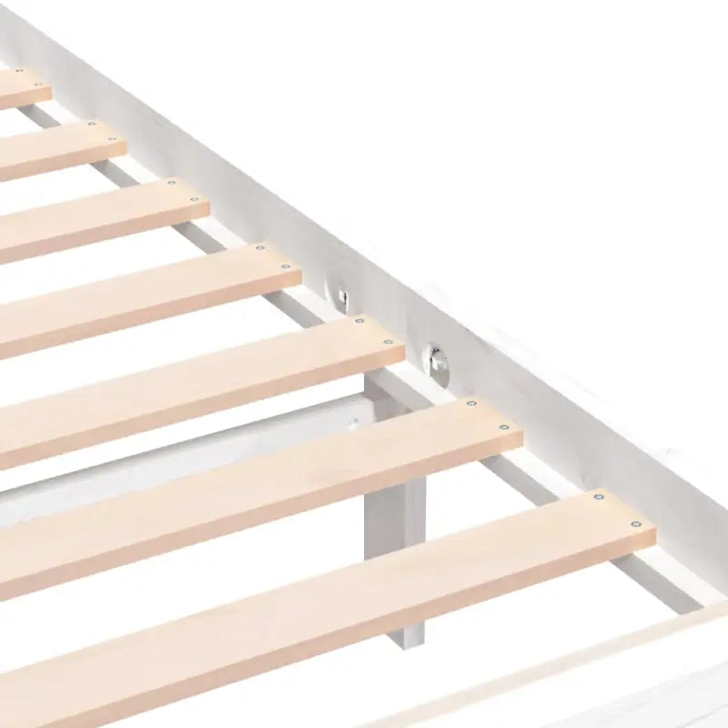 Bedframe van massief grenenhout met tijdloos ontwerp voor de slaapkamer - Bedden & bedframes