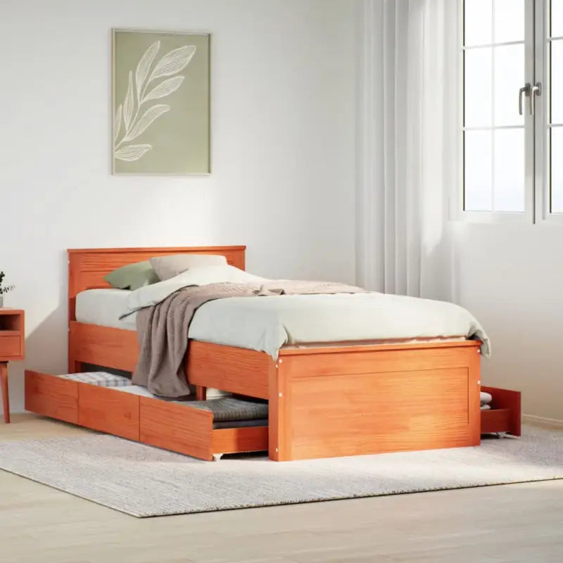 Bedframe van massief grenenhout voor een stabiele nachtrust - Wasbruin / 100 x 200 cm - Bedden & bedframes
