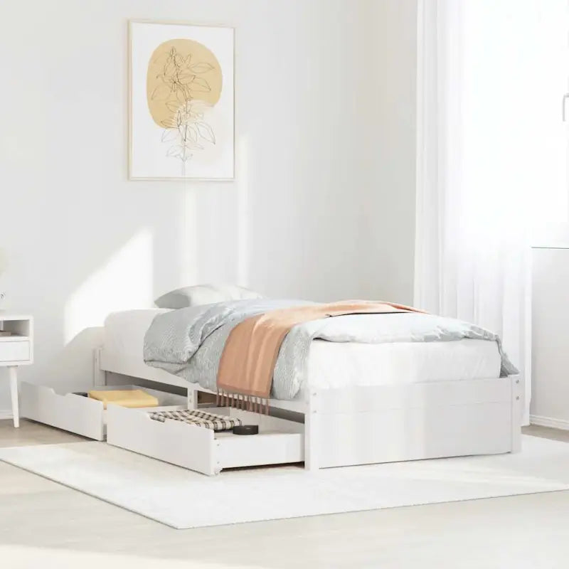 Bedframe van massief grenenhout voor een stabiele slaapbasis - Wit / 75 x 190 cm - Bedden & bedframes